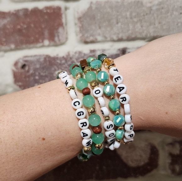 Taylor Swift Tim McGraw Handmade Friendship Bracelets Set Of 5 - Picture 9 of 10